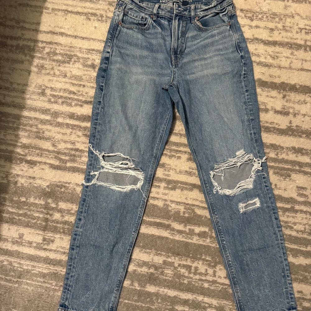 American Eagle Highh Rise Mom Jeans